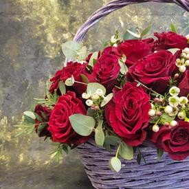 Букет из 51 красной розы в корзине