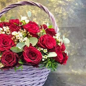 Букет из 51 красной розы в корзине