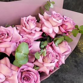 Букет из 11 розовых роз в коробке