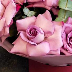 Букет из 11 розовых роз в коробке