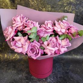 Букет из 11 розовых роз в коробке