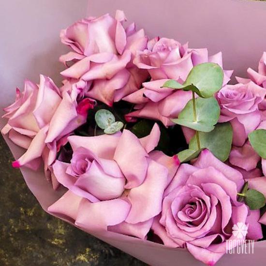 Букет из 11 розовых роз в коробке