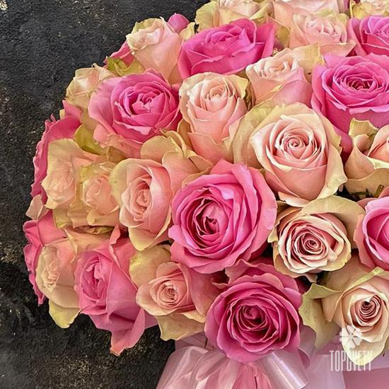 Композиция из 75 розовых роз микс в коробке