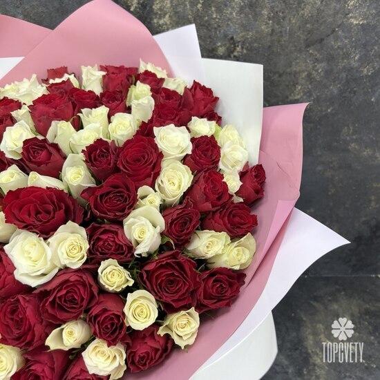Букет из 101 белых и красных роз 40см