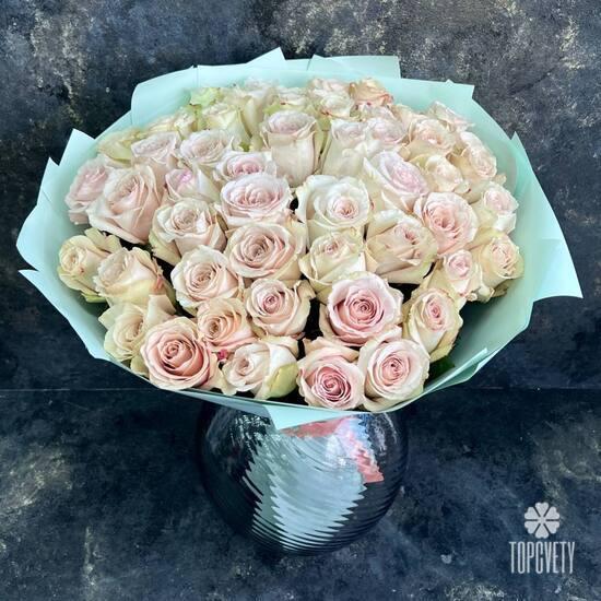 Букет из 51 кремовой розы Квиксенд 50см