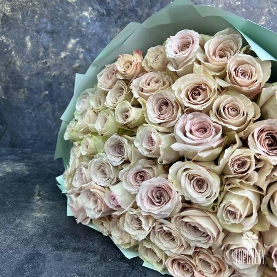Букет из 51 кремовой розы Квиксенд 50см