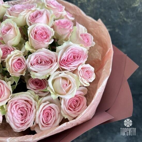 Букет из 7 кустовых пионовидных роз 50см