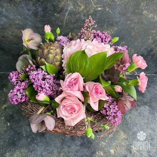 Букет из сирени, роз и гортензии 