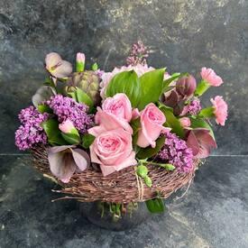 Букет из сирени, роз и гортензии 