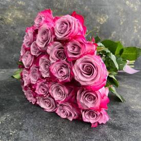 Букет из 25 сиреневых роз 50см