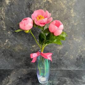 Букет из 3 розовых пионов