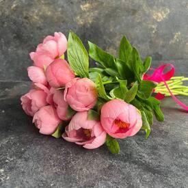 Букет из 9 розовых пионов