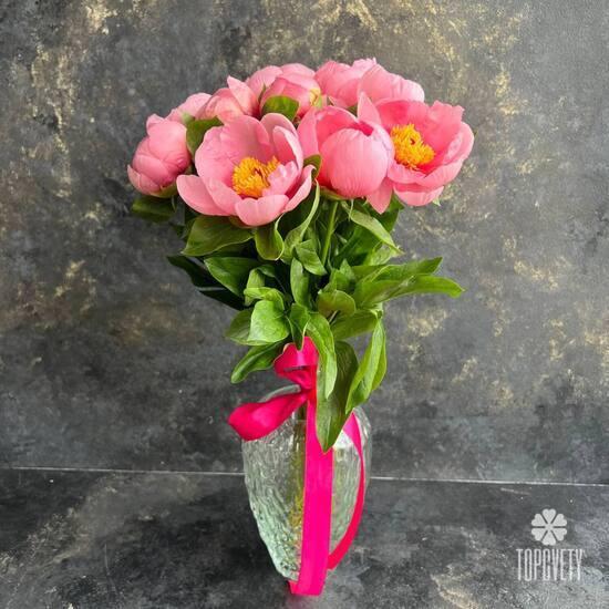 Букет из 11 розовых пионов