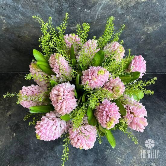 Букет из 13 гиацинтов в коробке