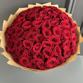 Букет из 75 красных роз Ред Наоми 50см