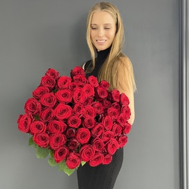 Букет из 51 красной розы 70см