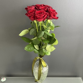 Букет из 7 красных роз Ред Наоми 70см
