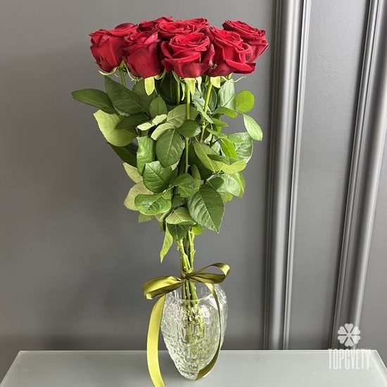 Букет из 9 красных роз Ред Наоми 70см