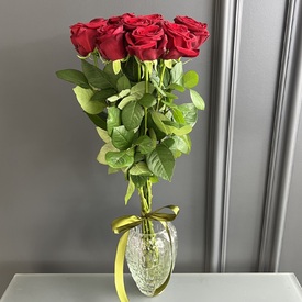 Букет из 9 красных роз Ред Наоми 70см