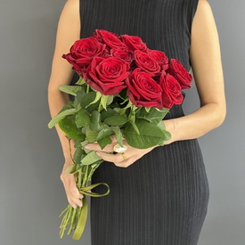 Букет из 11 красных роз Ред Наоми 70см 