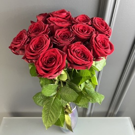 Букет из 13 красных роз Ред Наоми 70см