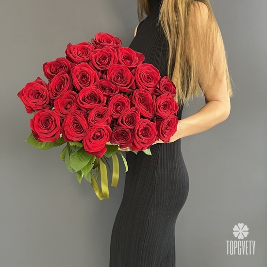 Букет из 25 красных роз 60см