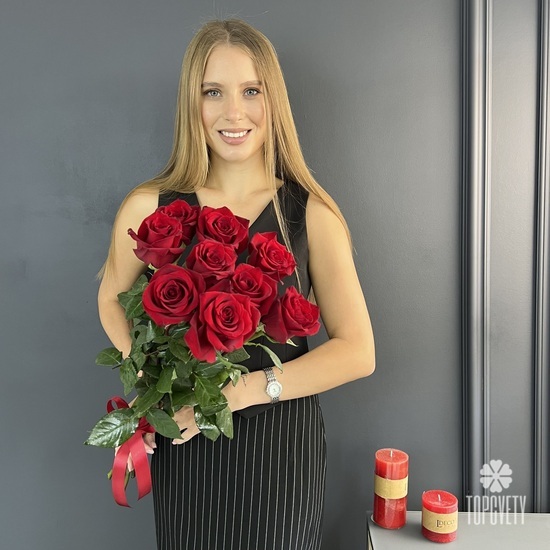 Букет из 9 красных роз Эксплорер 70см