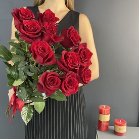 Букет из 11 красных роз Эксплорер 70см