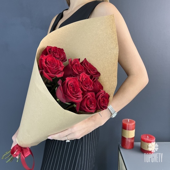 Букет из 9 красных роз Эксплорер 70см