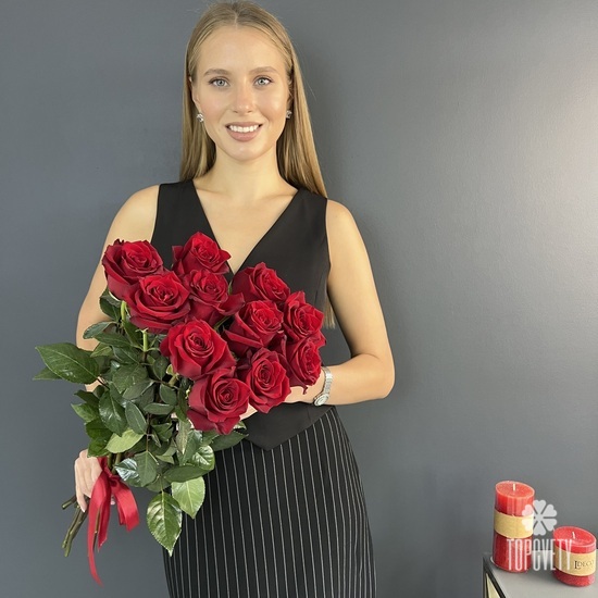 Букет из 11 красных роз Эксплорер 70см