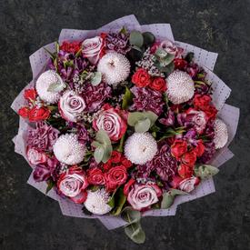 Букет из роз и хризантем