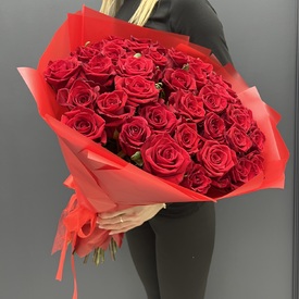 Букет из 51 красной розы Ред Наоми 50см 