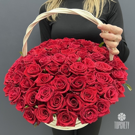 Букет из 101 красная роза в корзине