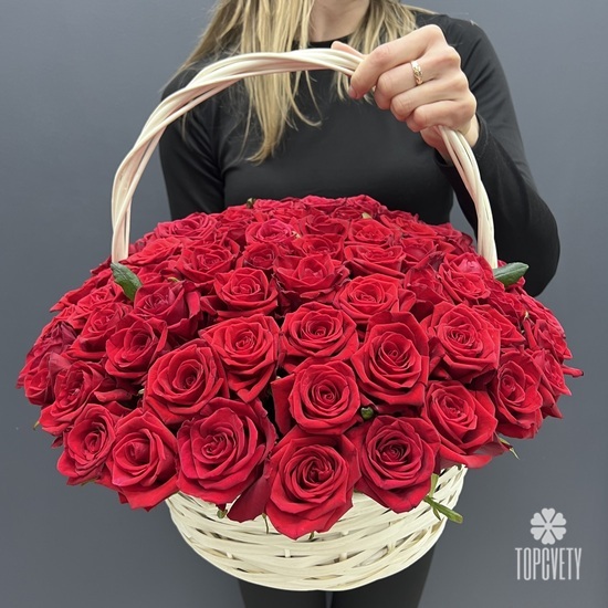 Букет из 101 красная роза в корзине