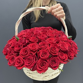 Букет из 101 красная роза в корзине
