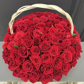 Букет из 101 красная роза в корзине