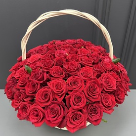 Букет из 101 красная роза в корзине