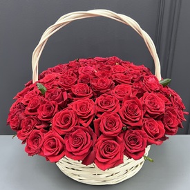 Букет из 101 красная роза в корзине
