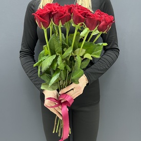 Букет из 11 красных роз  Ред Наоми 70см
