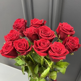 Букет из 11 красных роз  Ред Наоми 70см