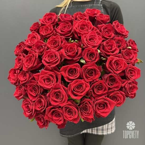 Букет из 51 красной розы 60см 