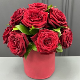 Букет из 11 красных роз  в коробке