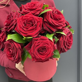 Букет из 11 красных роз  в коробке