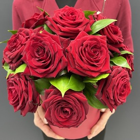 Букет из 11 красных роз  в коробке
