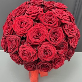 51 красная роза в коробке