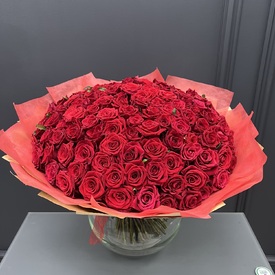 Букет из 131 красной розы 50см