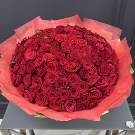 Букет из 131 красной розы 50см