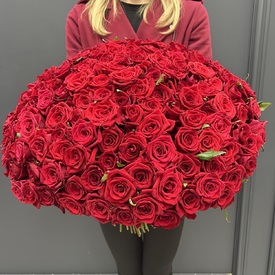 Букет из 101 красной розы Гран При 50см