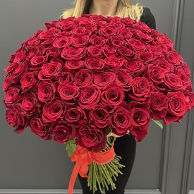 Букет из 101 красной розы Эксплорер 70см