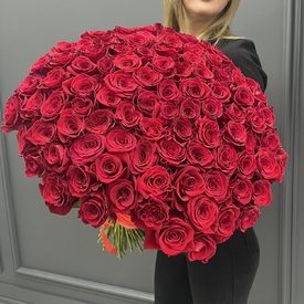 Букет из 101 красной розы Эксплорер 70см